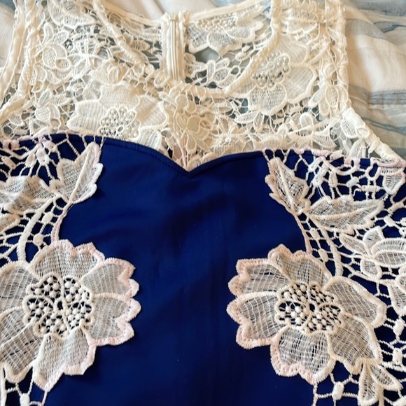 Venus Dress with beautiful design - Picture 6 of 9